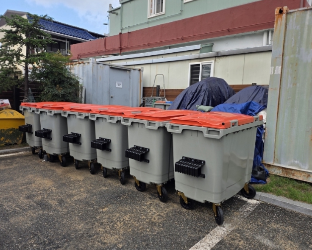 깨끗한 골목, 안전한 수거…포항시, 폐기물 보관용기 보급 확대 기사 이미지