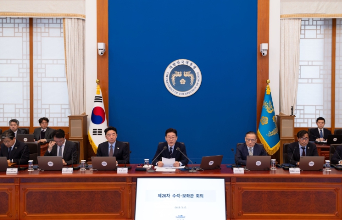 이재명 대통령 '기름값 바가지 같은 반사회적 악행, 엄정하게 대응해야'