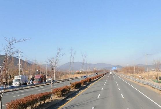 김해시, 장유로 가로등 설치로 야간 통행환경 개선